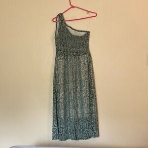 Medium green dress